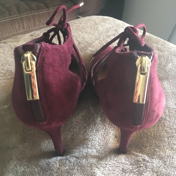 Saks Fifth Avenue Shoes - Saks Fifth Avenue Shoes